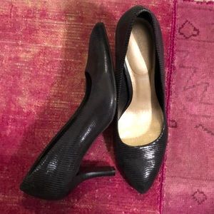 Black Rockport heels